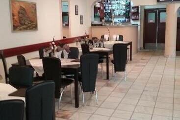 Pensiune Restaurant Sfinx