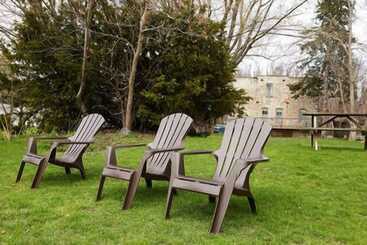 هاستل Cheltenham Suites