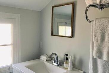 هاستل South Landing Inn