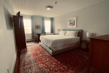 هاستل South Landing Inn