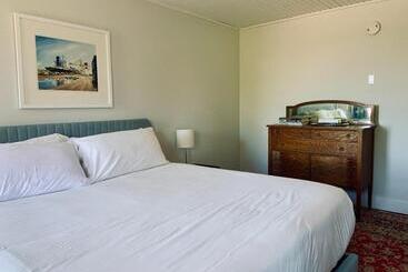 هاستل South Landing Inn
