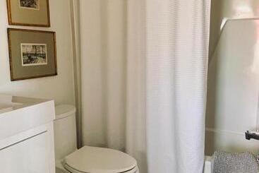هاستل South Landing Inn