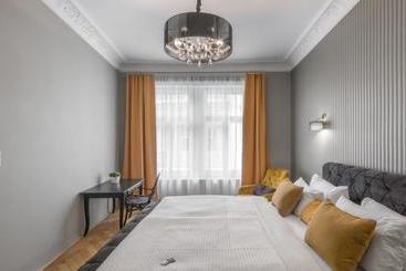 Mordecai Twelve Apartments By Prague Residences