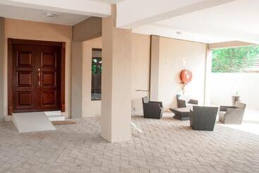 پانسیون Bannerloft Guest House