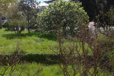 پانسیون Guesthouse Lautasevic