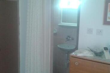پانسیون Guesthouse Lautasevic