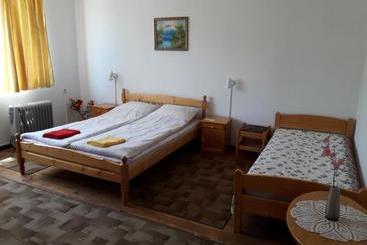 پانسیون Proboyski Guest House