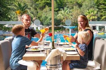 Poseidon Hotel Sea Resort