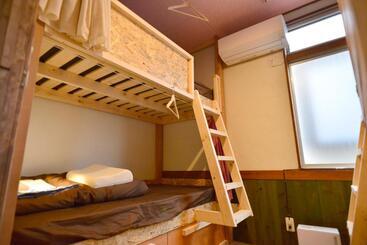 پانسیون Good Trip Hostel & Bar