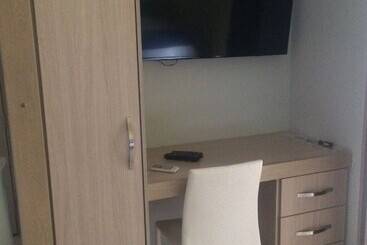 پانسیون Hostel Paradise St