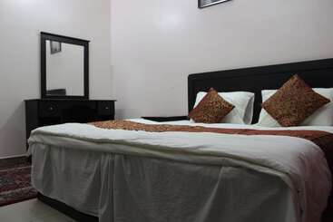 Al Eairy Furnished Apartments Al Baha 2