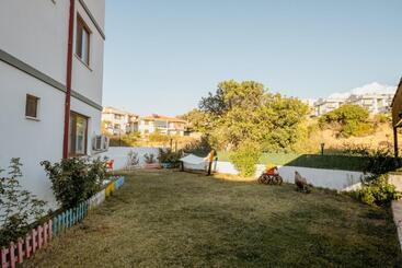 Azra Apart & Otel