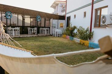 Azra Apart & Otel