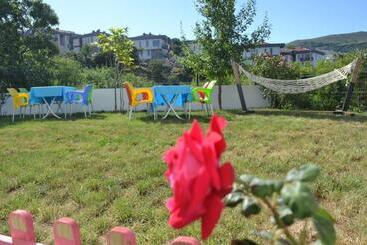Azra Apart & Otel