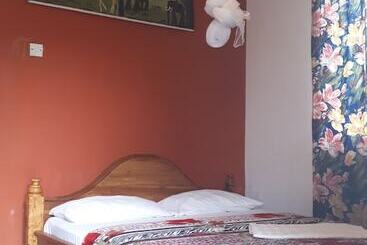 تختخواب و صبحانه Hubhill Lodge