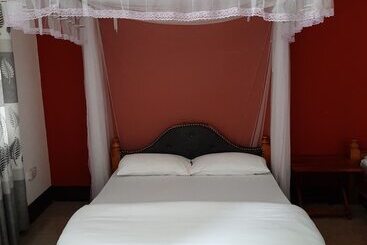 تختخواب و صبحانه Hubhill Lodge