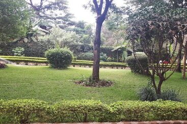 تختخواب و صبحانه Hubhill Lodge