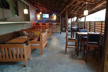 تختخواب و صبحانه Hubhill Lodge