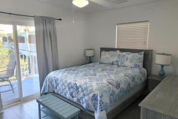 Island Club Turks & Grace Bay Place