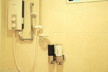 پانسیون Grayhaus Guest House