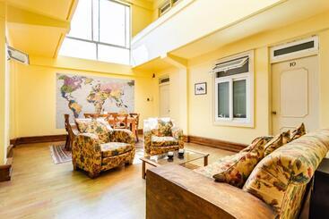 پانسیون Hostel Del Puerto