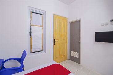 پانسیون Reddoorz Near Stan
