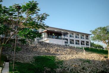پانسیون Wangpruksa Resort