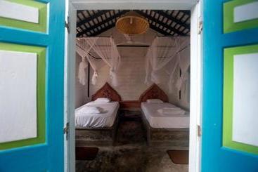 استراحتگاه The Villa Kalpitiya