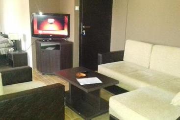 پانسیون Asterix Rooms