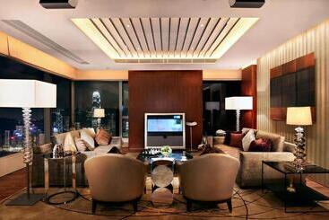 The Harbourview Place @ The Icc Megalopolis