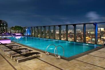The Harbourview Place @ The Icc Megalopolis