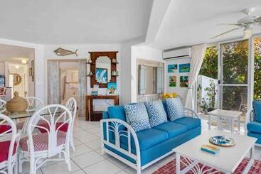 Turtle's Nest Beach Resort