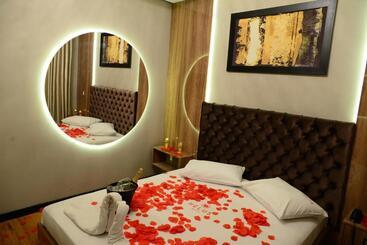 Helus Motel