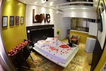 Helus Motel