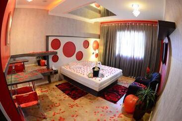 Helus Motel