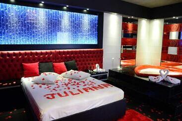 Helus Motel