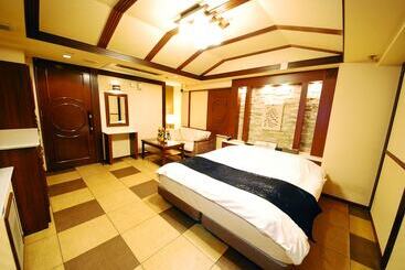 هتل Vanilla Resort Kawagoe   Adults Only
