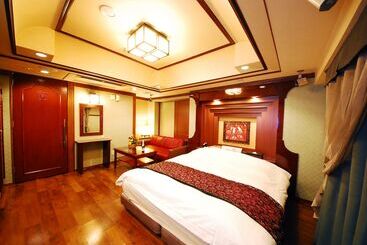 هتل Vanilla Resort Kawagoe   Adults Only