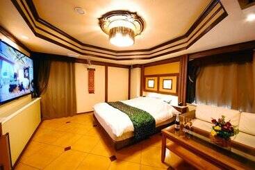 هتل Vanilla Resort Kawagoe   Adults Only