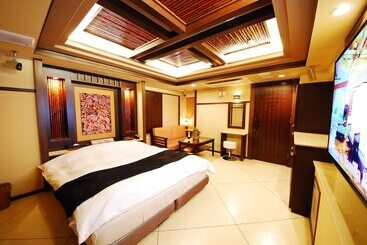 هتل Vanilla Resort Kawagoe   Adults Only