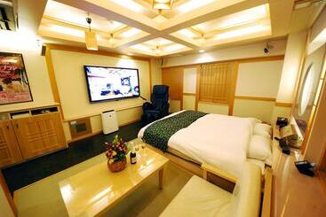 هتل Vanilla Resort Kawagoe   Adults Only