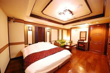 هتل Vanilla Resort Kawagoe   Adults Only