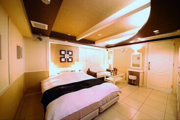 هتل Vanilla Resort Kawagoe   Adults Only