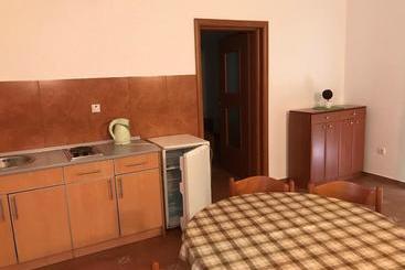 پانسیون Guesthouse Mb Knezevic