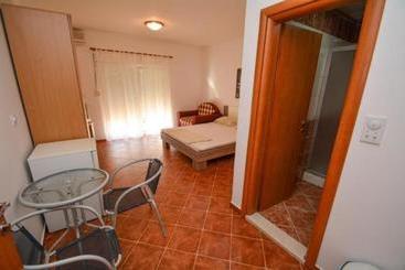 پانسیون Guesthouse Mb Knezevic