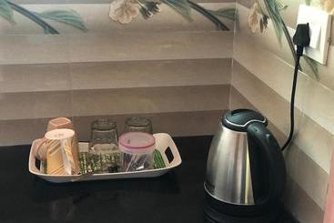 پانسیون All Seasons Guest House