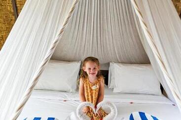 پانسیون Zipp Bar Restaurant & Bungalows