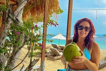 پانسیون Zipp Bar Restaurant & Bungalows