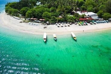 پانسیون Zipp Bar Restaurant & Bungalows