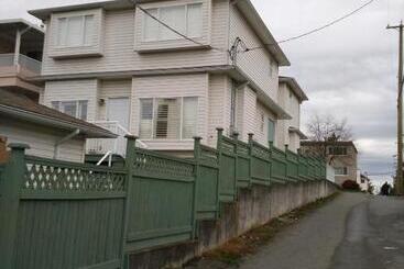 پانسیون Marpole Guest House